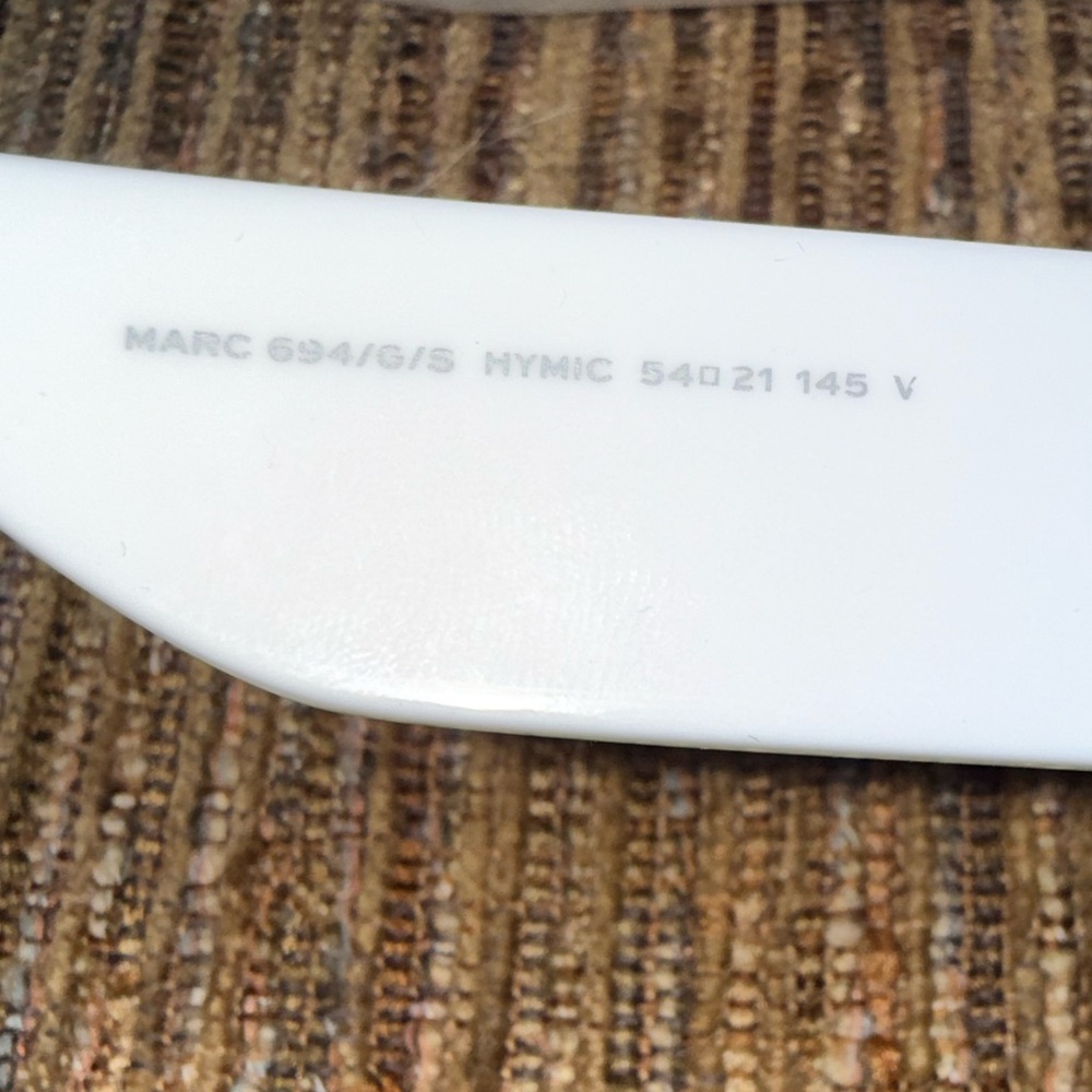 Marc Jacob’s sunglasses - Picture 5 of 7